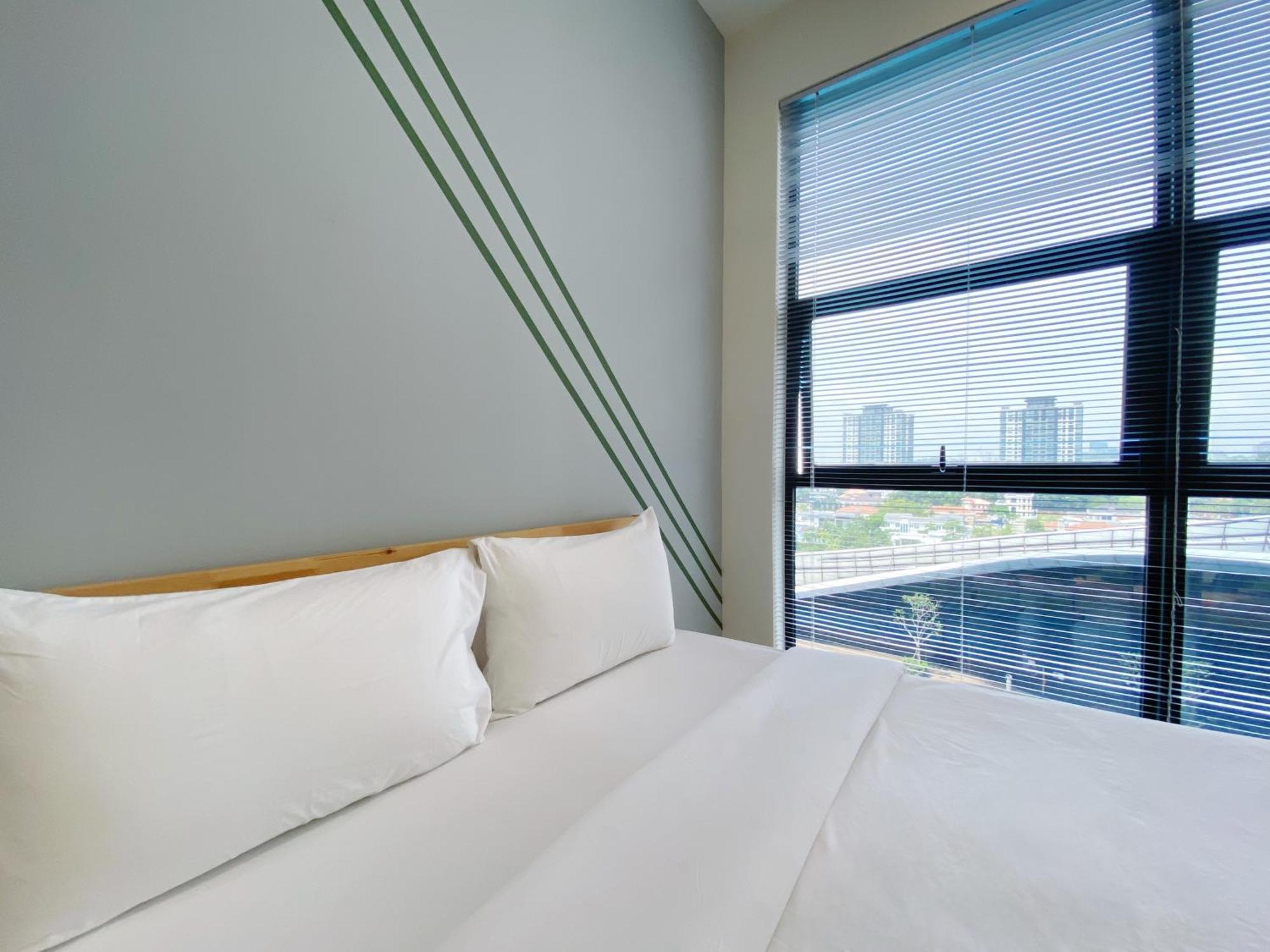 Two Bedroom At Riveria By The Relaxstay *